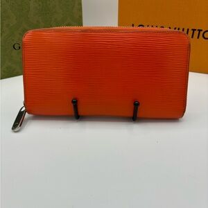 Louis Vuitton Limited Edition Epi Zip Around Wallet
